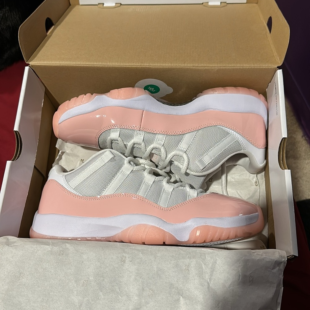 Jordan Womans Retro 11 Low